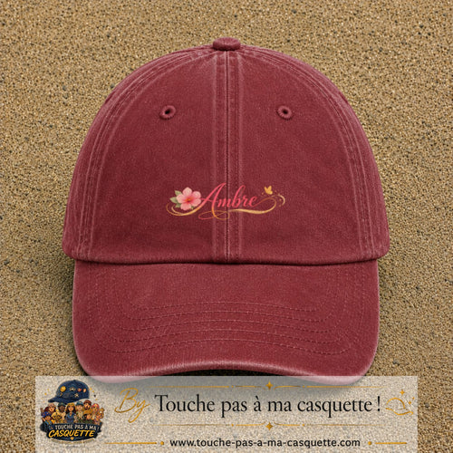Casquette Rouge délavé - Bordeaux délavé avec motif Prénom Ambre fleuri en 3 cm – vue principale