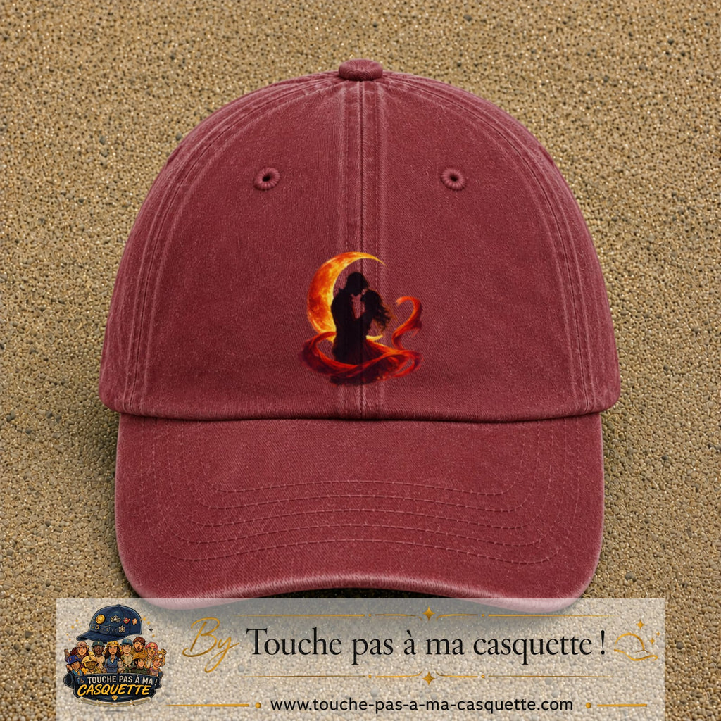 Casquette Rouge délavé - Bordeaux délavé motif Couple sous la lune logo 7 cm