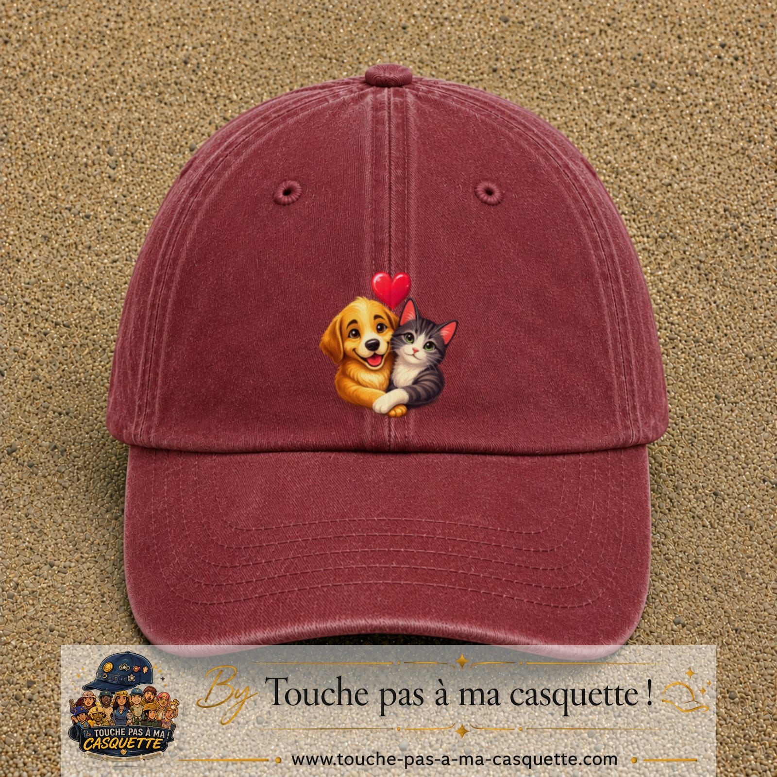 Casquette Rouge délavé - Bordeaux délavé avec motif Chien et chat complices en 7 cm – vue principale