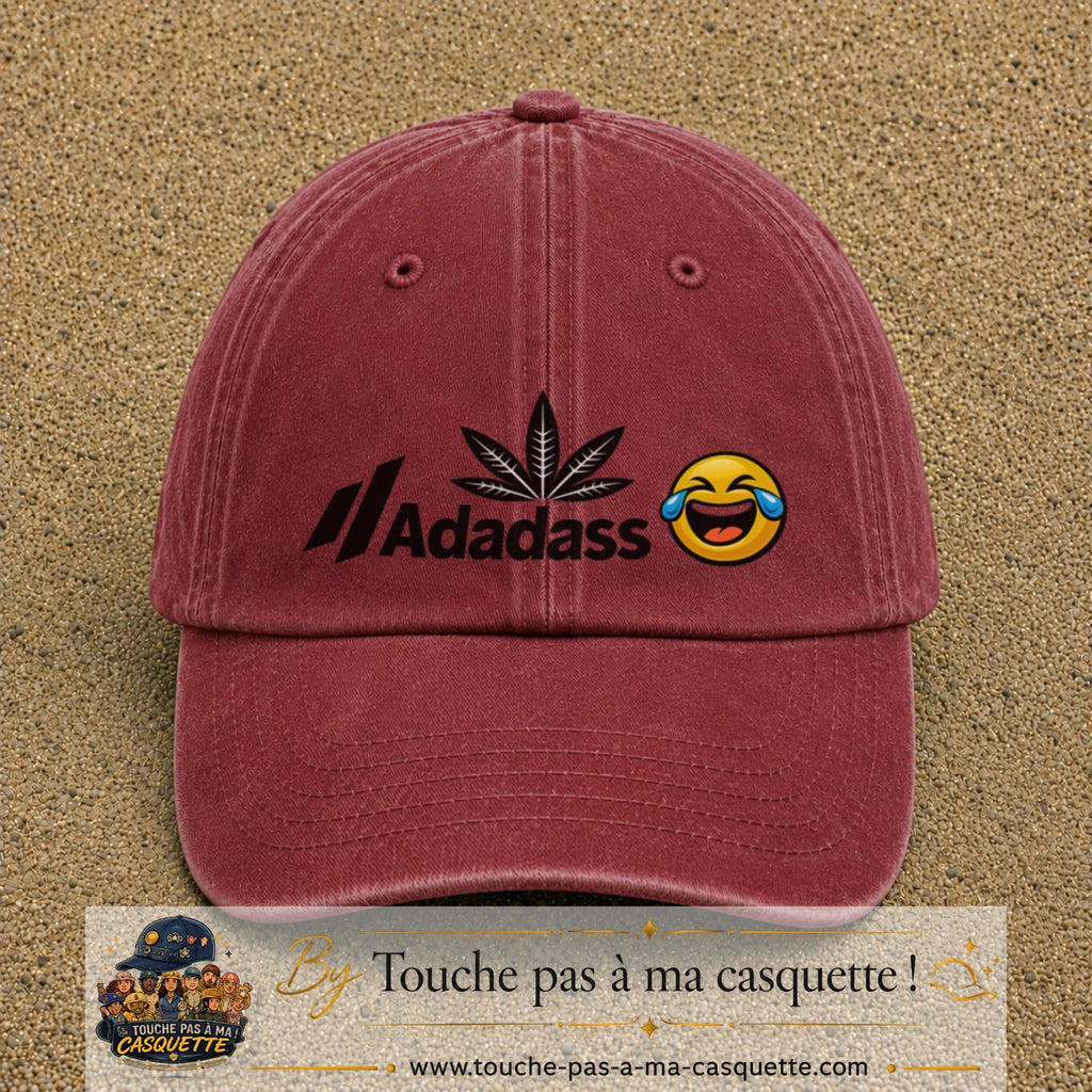 Image principale produit37grosRB - casquette Rouge délavé - Bordeaux délavé avec visuel Adadass emoji rieur 7 cm