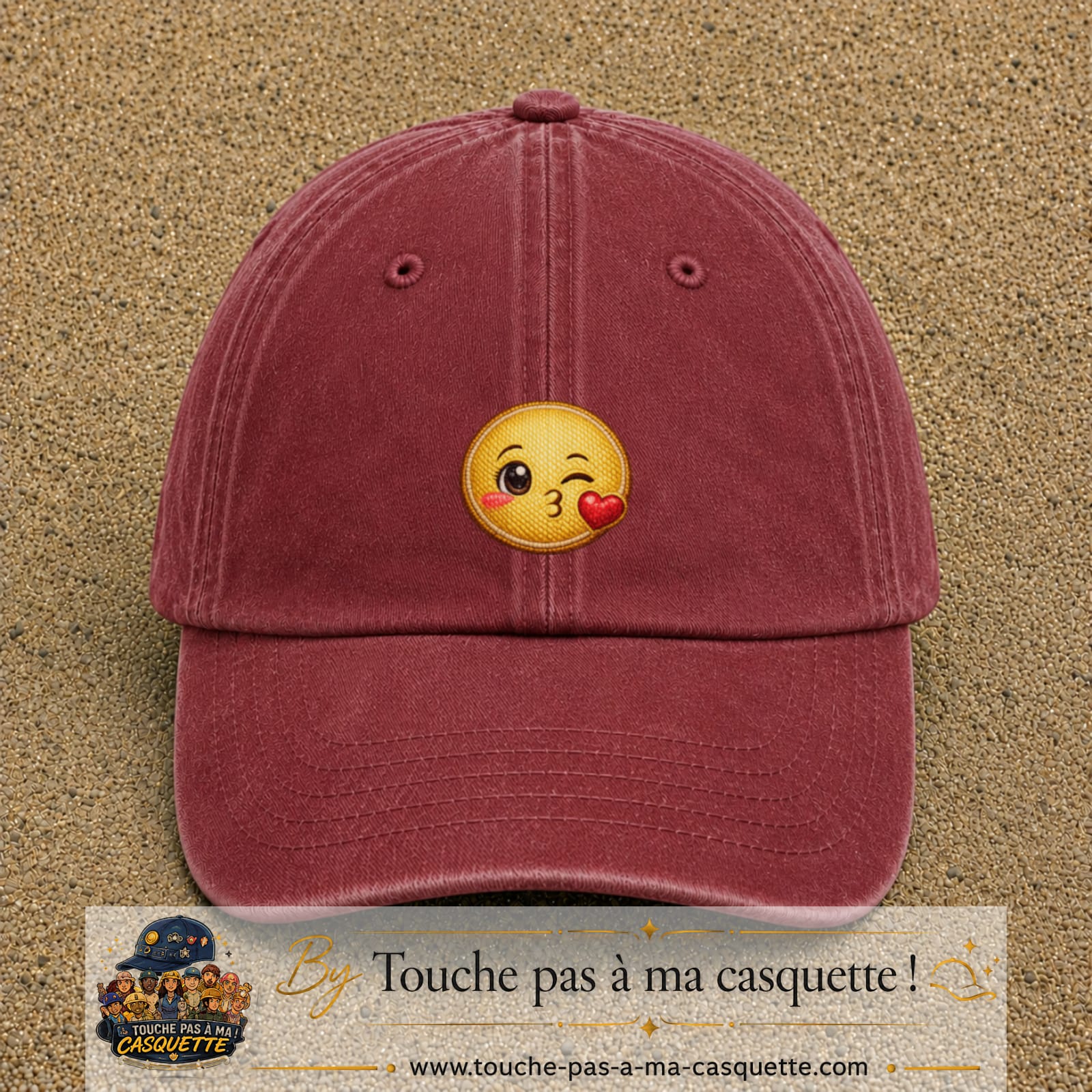 Image principale produit10moyenRB - casquette Rouge délavé - Bordeaux délavé avec visuel Emoji bisou cœur 5 cm