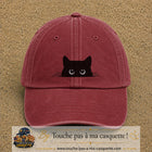 Image principale produit16moyenRB - casquette Rouge délavé - Bordeaux délavé avec visuel Chat noir caché yeux ronds 5 cm