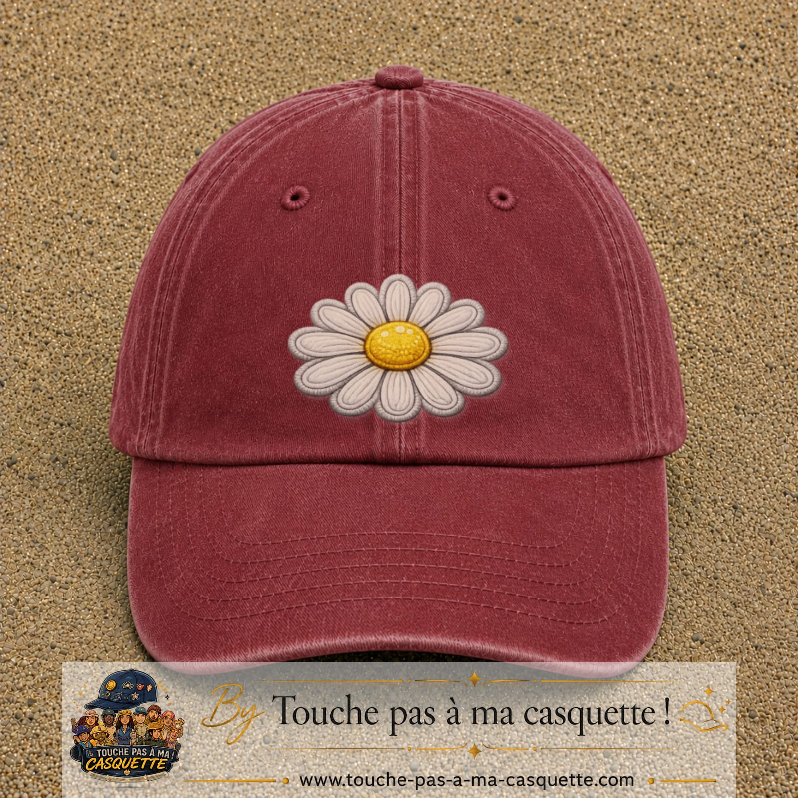Image principale produit104grosRB - casquette Rouge délavé - Bordeaux délavé avec visuel Marguerite simple 7 cm