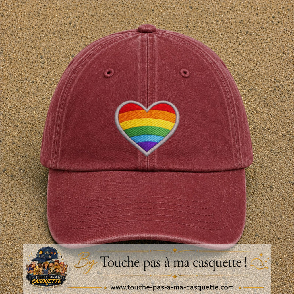 Casquette baseball Rouge délavé - Bordeaux délavé 100% coton avec visuel Cœur arc-en-ciel 7 cm - image produit principale