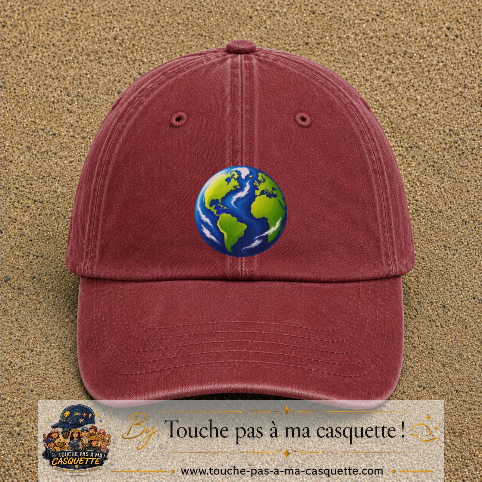 Casquette baseball Rouge délavé - Bordeaux délavé 100% coton avec visuel Planète Terre cartoon 7 cm - image produit principale