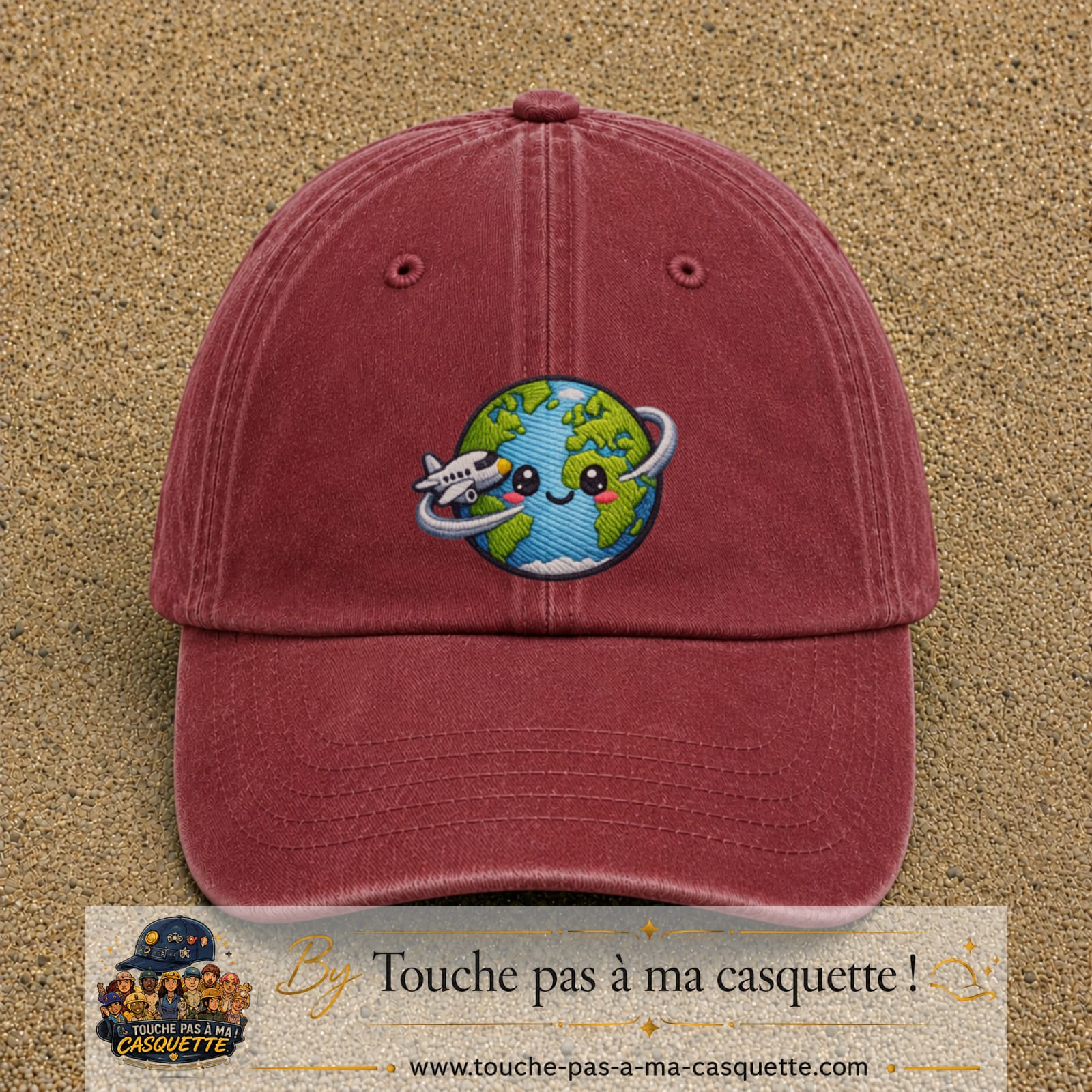 Casquette Rouge délavé - Bordeaux délavé motif Globe voyageur avec avion 7 cm - vue principale