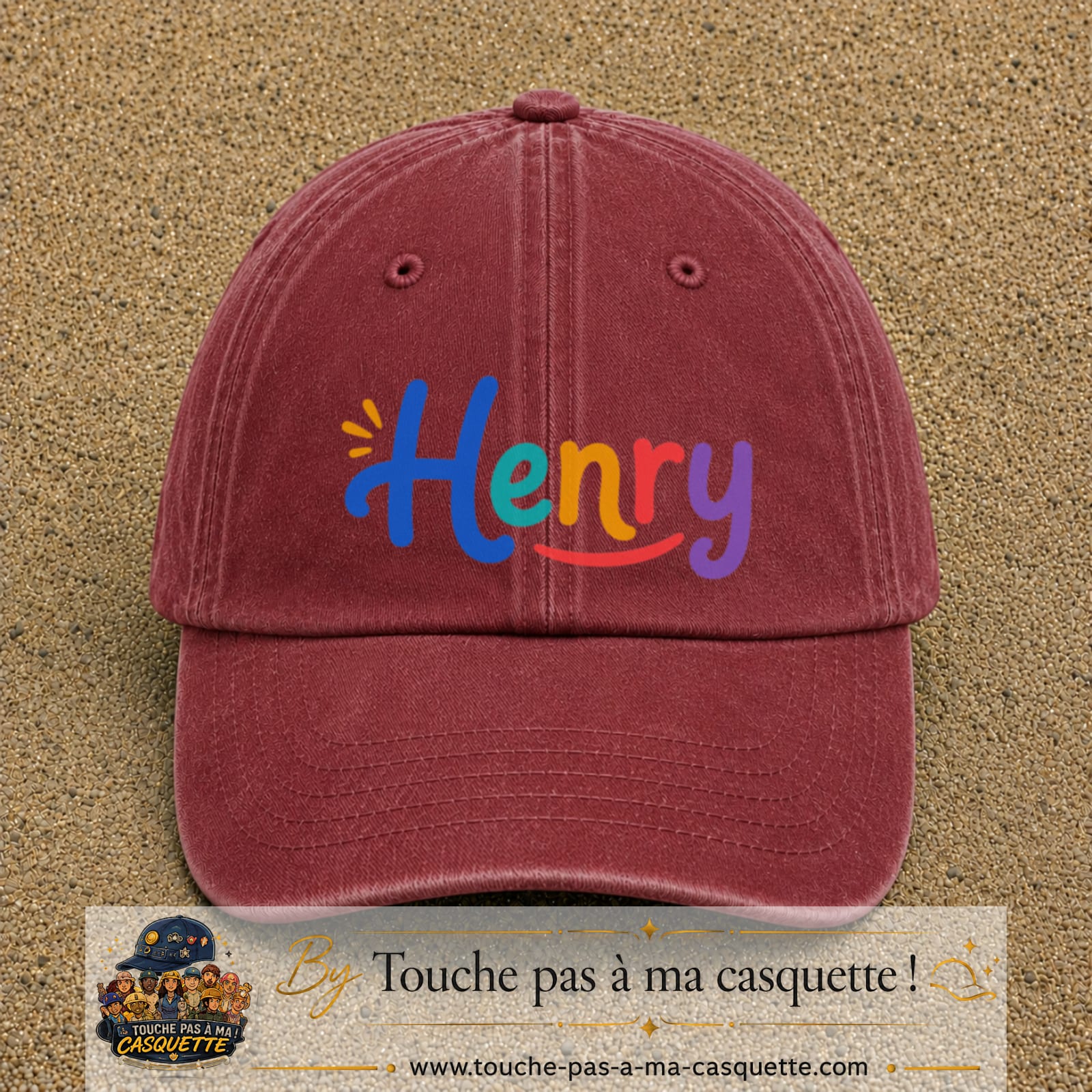 Casquette baseball Rouge délavé - Bordeaux délavé 100% coton avec visuel Prénom Henry coloré 7 cm - image produit principale