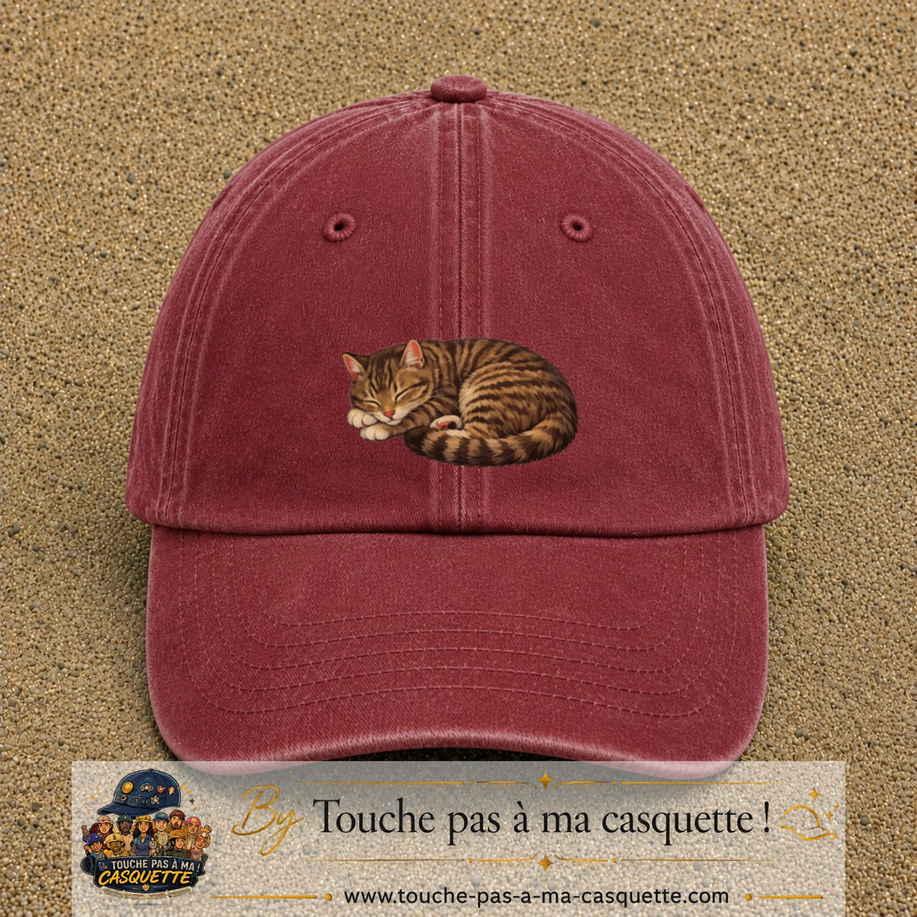 Casquette baseball Rouge délavé - Bordeaux délavé 100% coton avec motif Chat endormi 5 cm - image principale