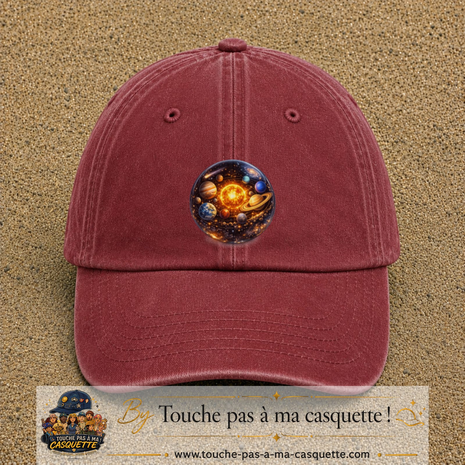 Casquette baseball Rouge délavé - Bordeaux délavé 100% coton avec visuel Système solaire sphère 7 cm - image produit principale