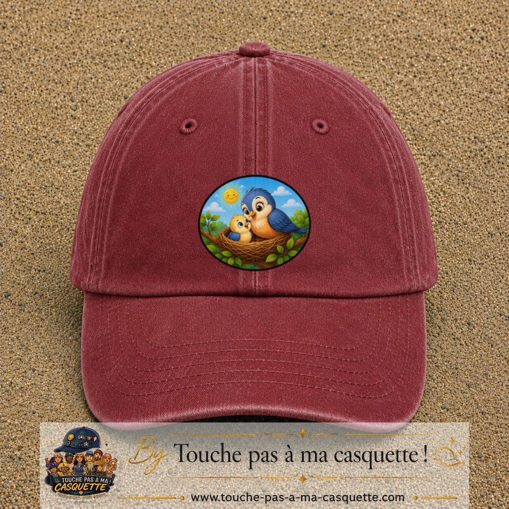 Casquette baseball Rouge délavé - Bordeaux délavé 100% coton avec visuel Oiseaux au nid 7 cm - image produit principale