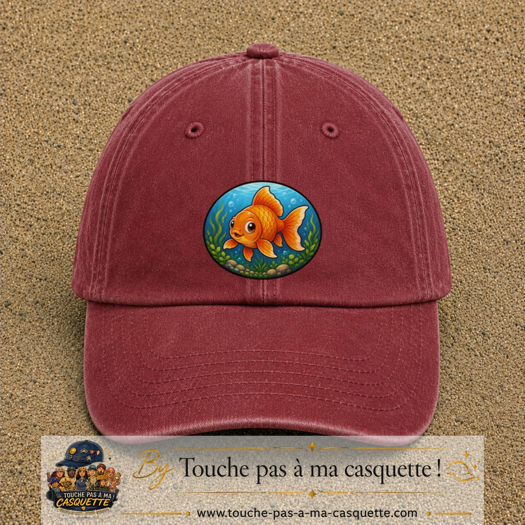 Casquette baseball Rouge délavé - Bordeaux délavé 100% coton avec visuel Poisson rouge ovale 7 cm - image produit principale