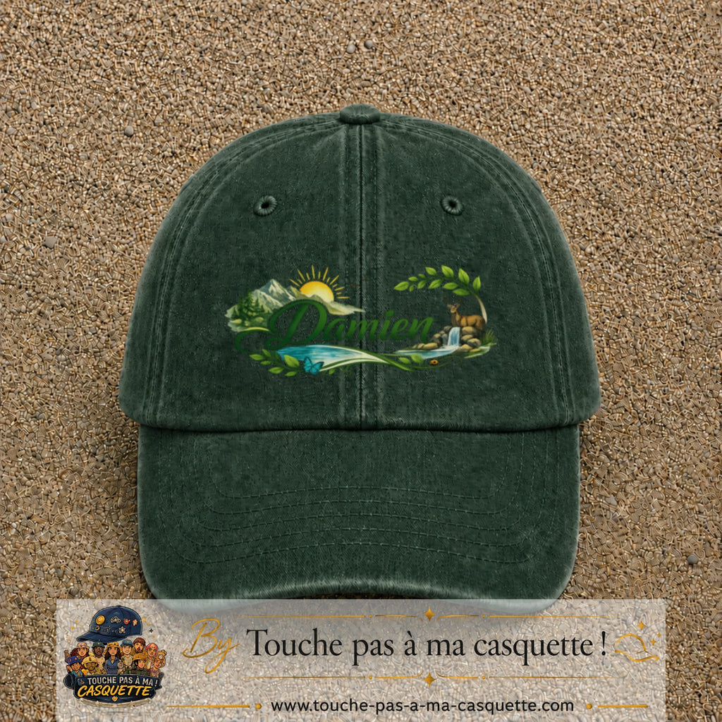 Casquette Vert foncé délavé avec motif Prénom Damien nature et cerf en 7 cm – vue principale