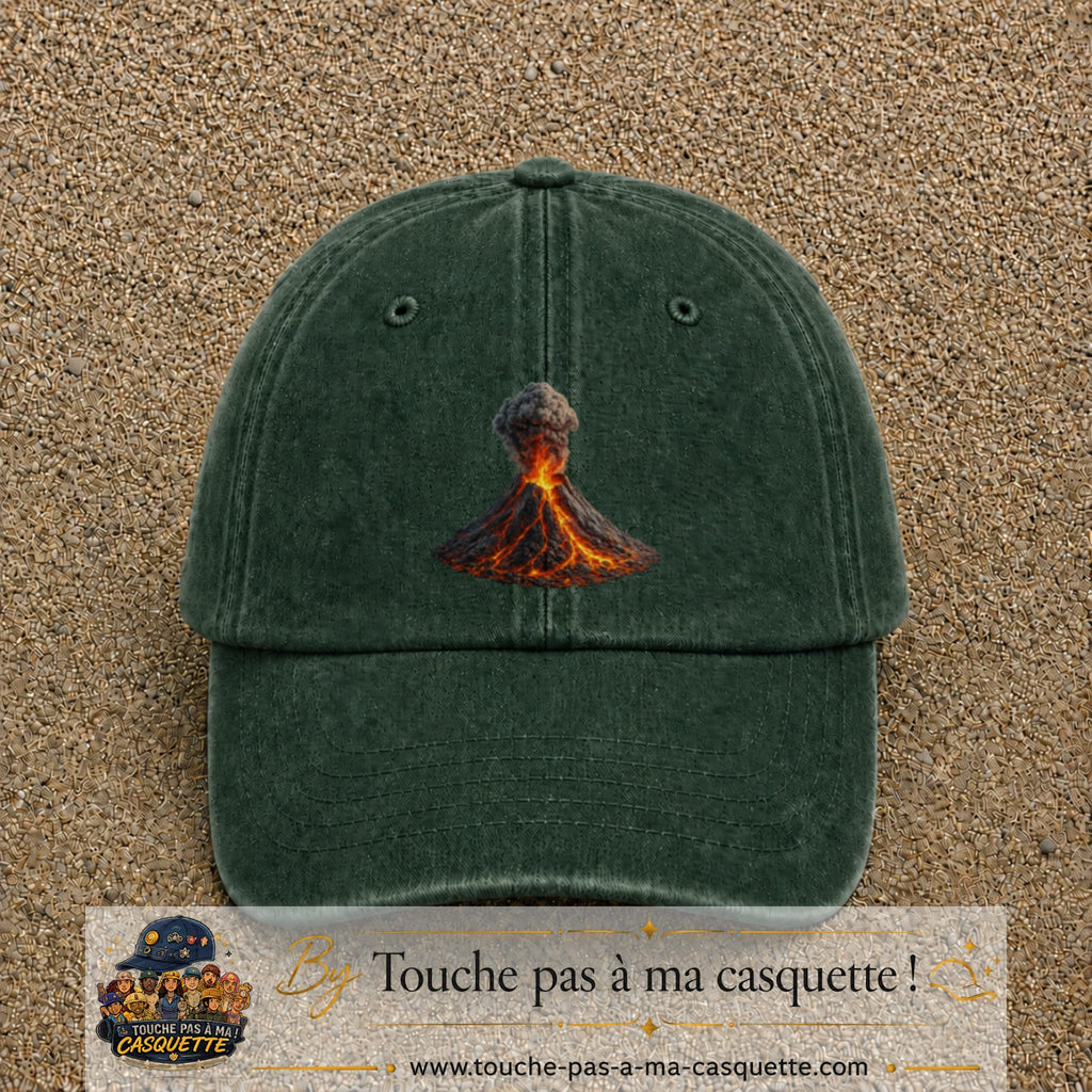 Image principale casquette Vert foncé délavé avec motif Volcan en éruption 7 cm