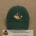 Casquette Vert foncé délavé avec motif Montagne sur carte avec boussole en 7 cm – vue principale