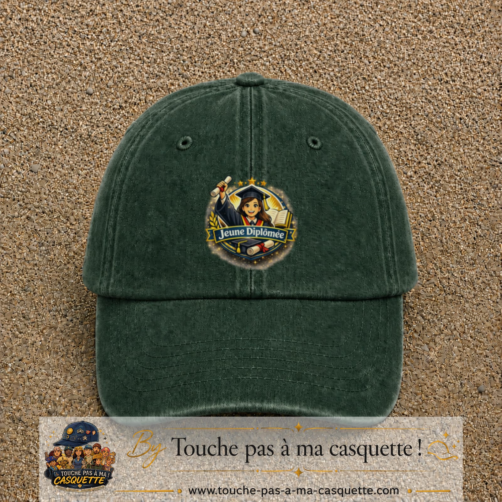 Casquette Vert foncé délavé avec motif Jeune Diplômée en 7 cm – vue principale