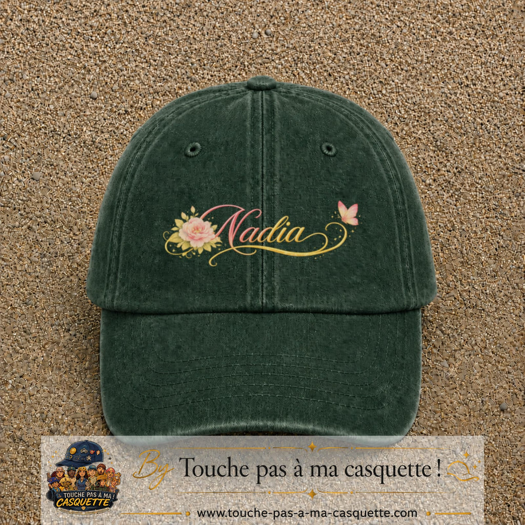 Casquette Vert foncé délavé avec motif Prénom Nadia fleuri en 5 cm – vue principale