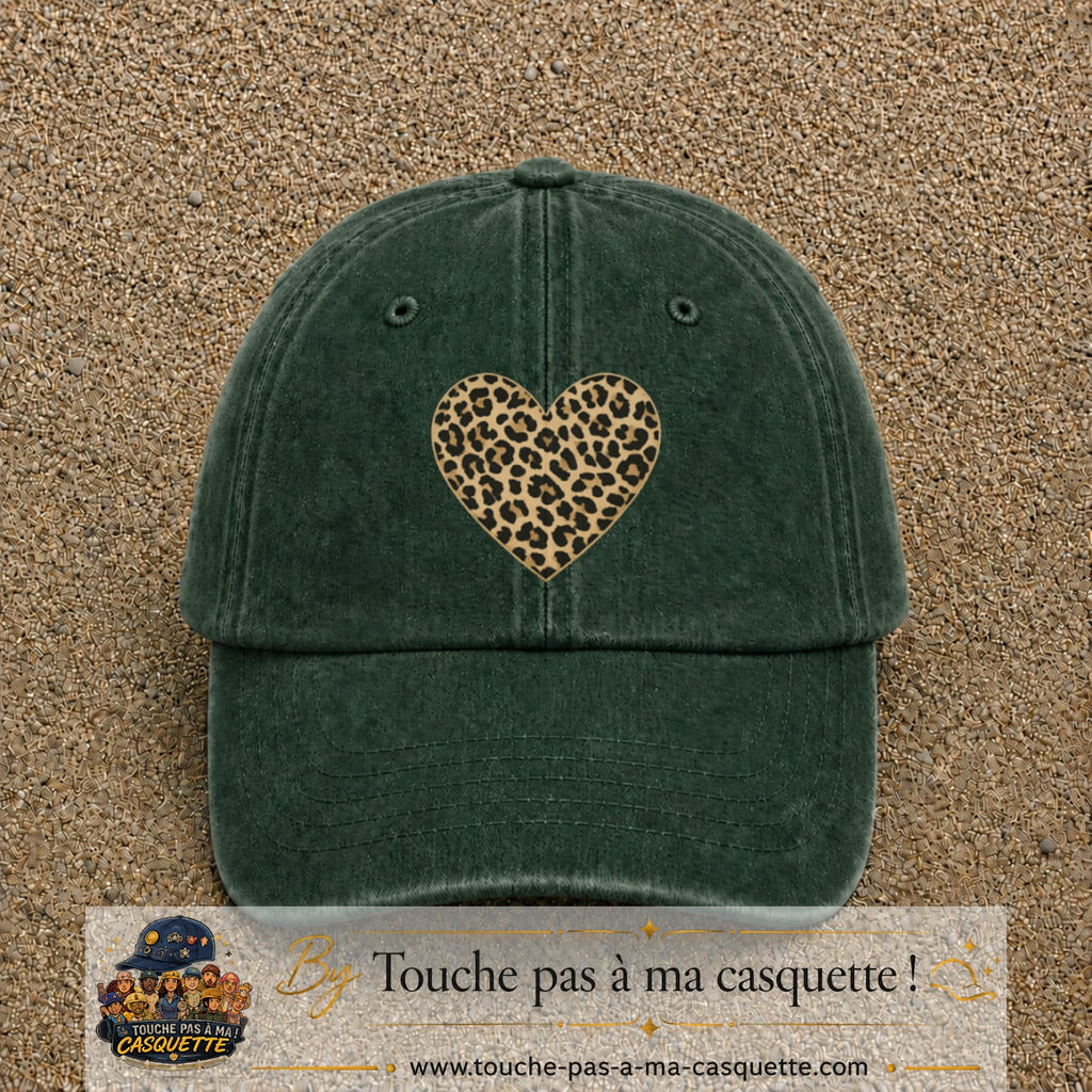 Image principale produit68grosVF - casquette Vert foncé délavé avec visuel Cœur léopard 7 cm