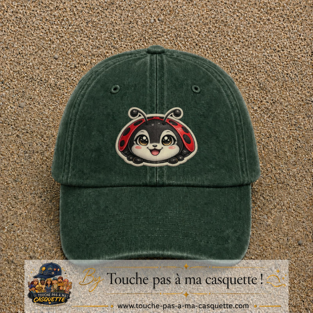 Casquette Vert foncé délavé motif Coccinelle rouge 7 cm - vue principale