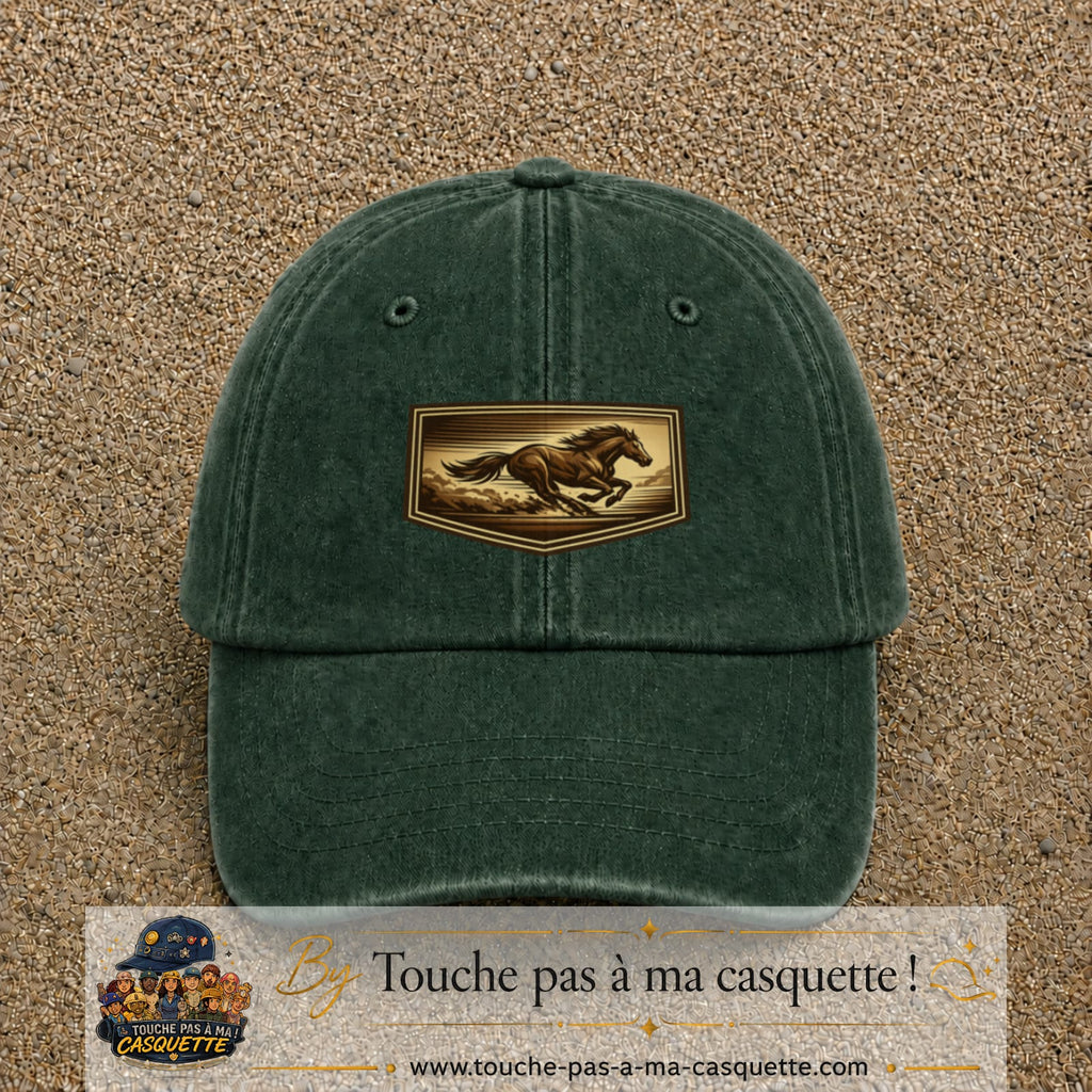 Casquette baseball Vert foncé délavé 100% coton avec visuel Cheval en course 5 cm - image produit principale