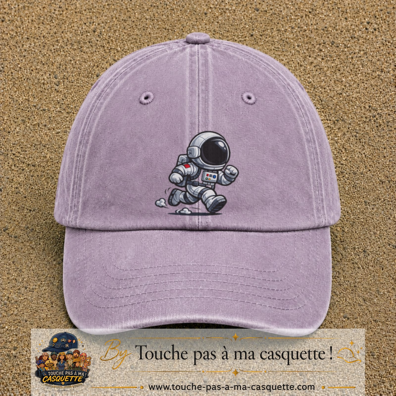 Image principale produit64grosVI - casquette Violet délavé avec visuel Astronaute chibi 7 cm