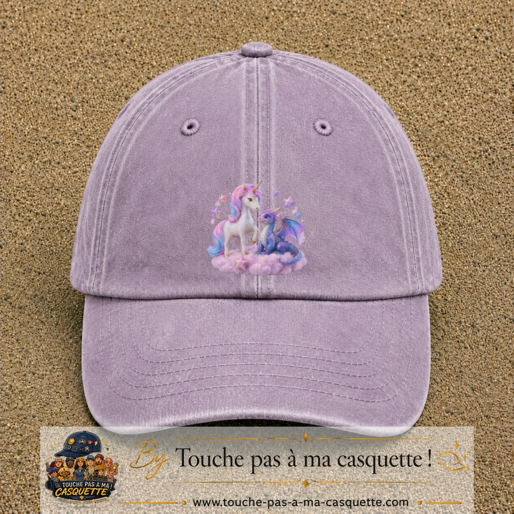 Casquette Violet délavé avec motif Licorne et dragon sur un nuage en 7 cm – vue principale