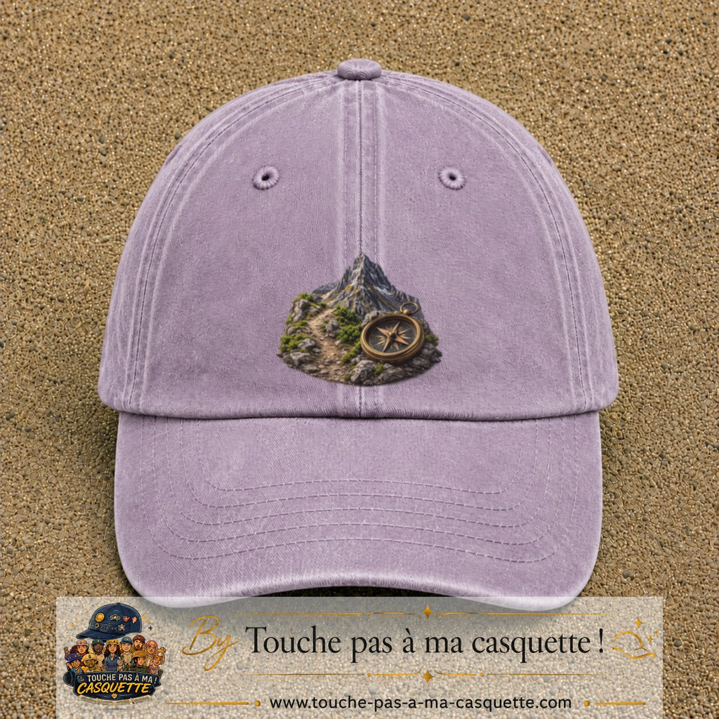 Image principale casquette Violet délavé avec motif Montagne et boussole 7 cm
