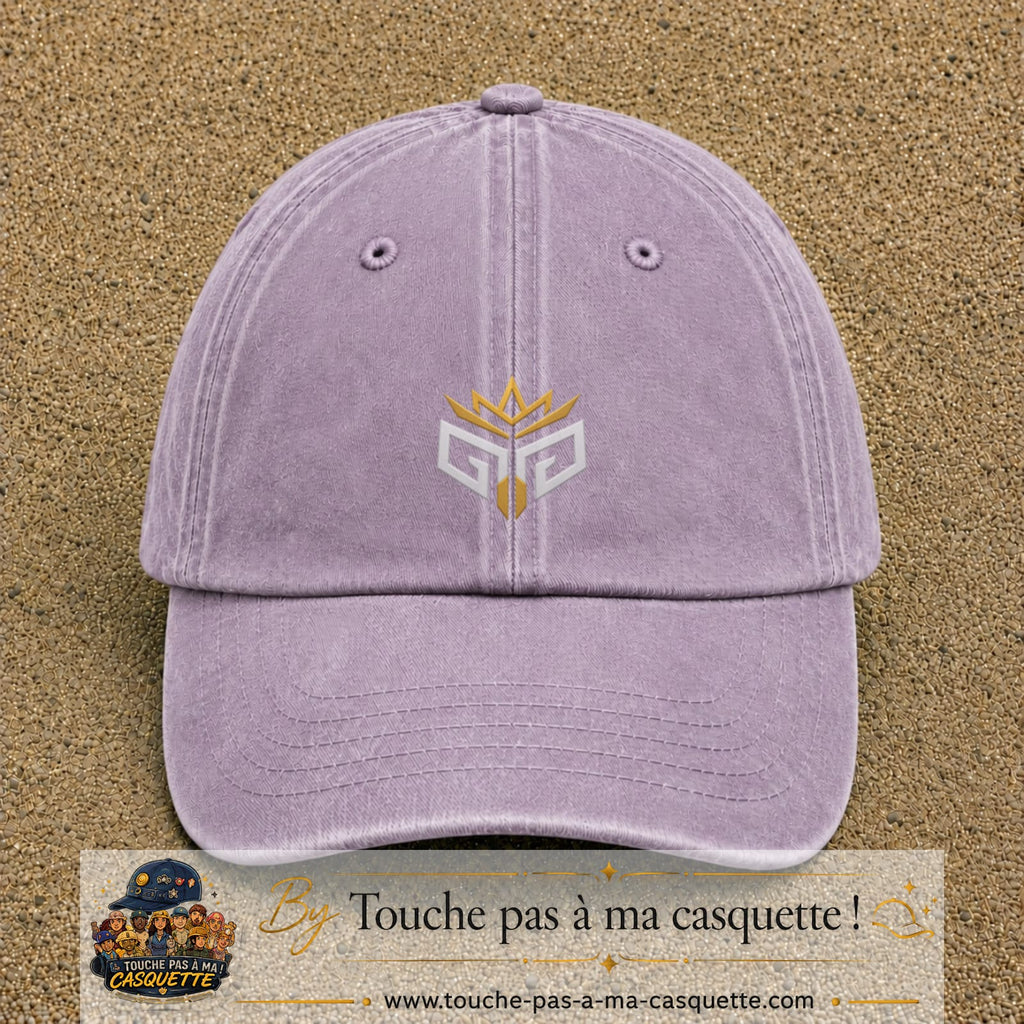 Image principale produit125moyenVI - casquette Violet délavé avec visuel Monogramme couronne 5 cm