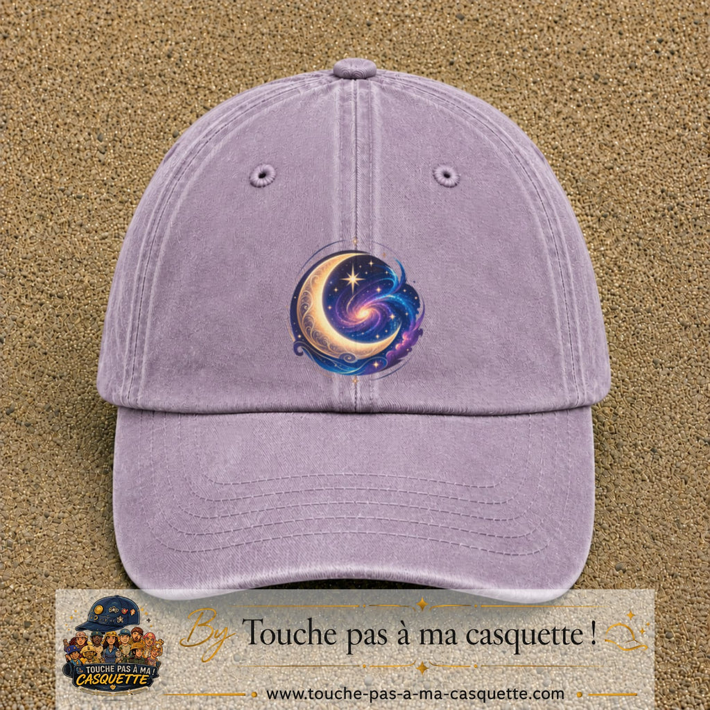 Image principale produit58grosVI - casquette Violet délavé avec visuel Galaxie lune 7 cm