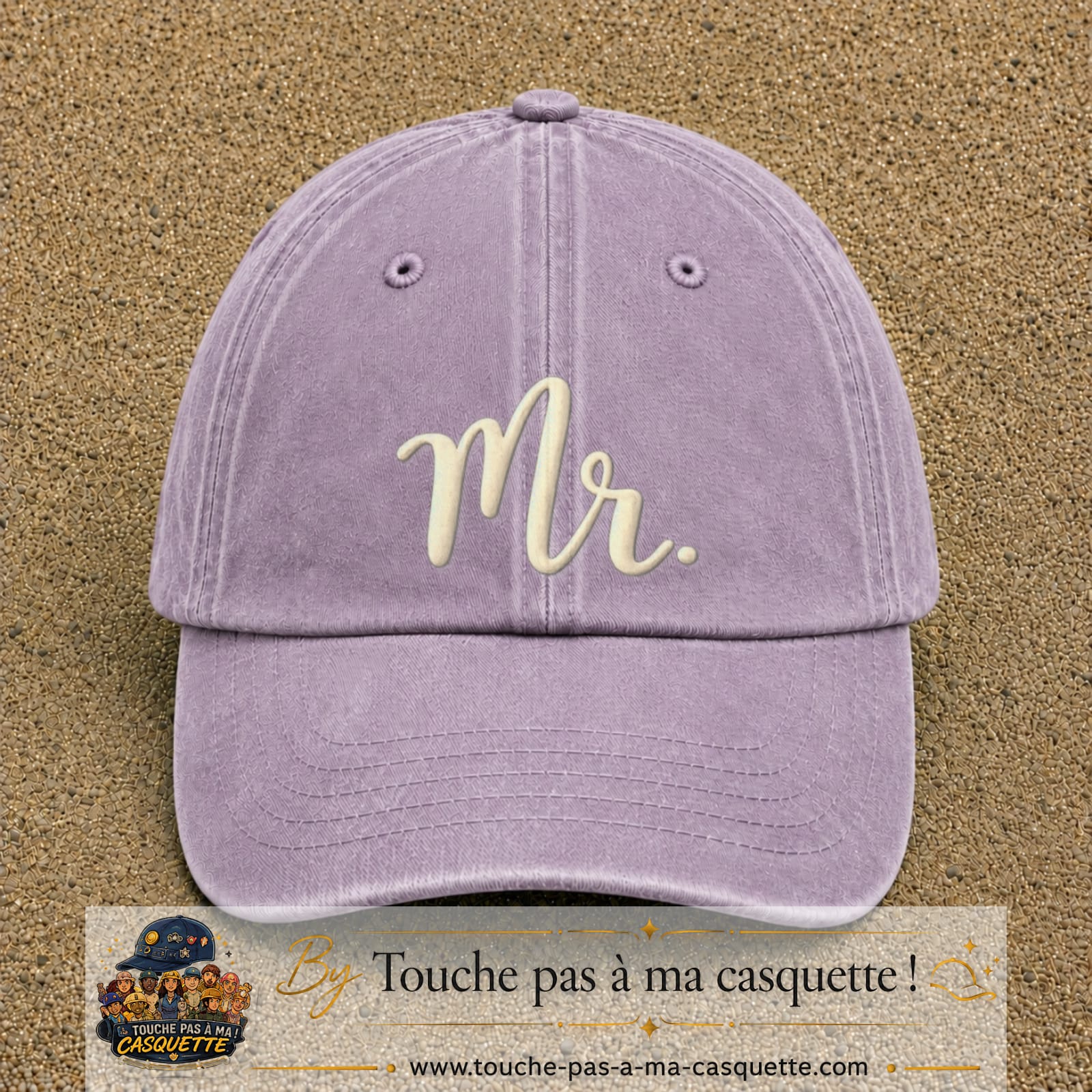 Image principale produit111grosVI - casquette Violet délavé avec visuel Mr blanc 7 cm
