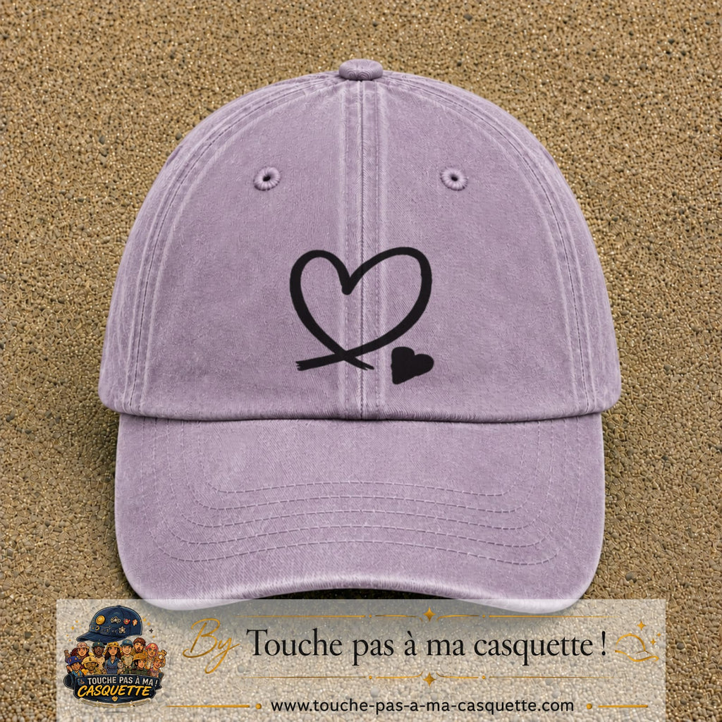 Casquette baseball Violet délavé 100% coton avec visuel Cœur noir dessiné 7 cm - image produit principale