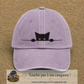 Casquette baseball Violet délavé 100% coton avec visuel Chat noir curieux 7 cm - image produit principale