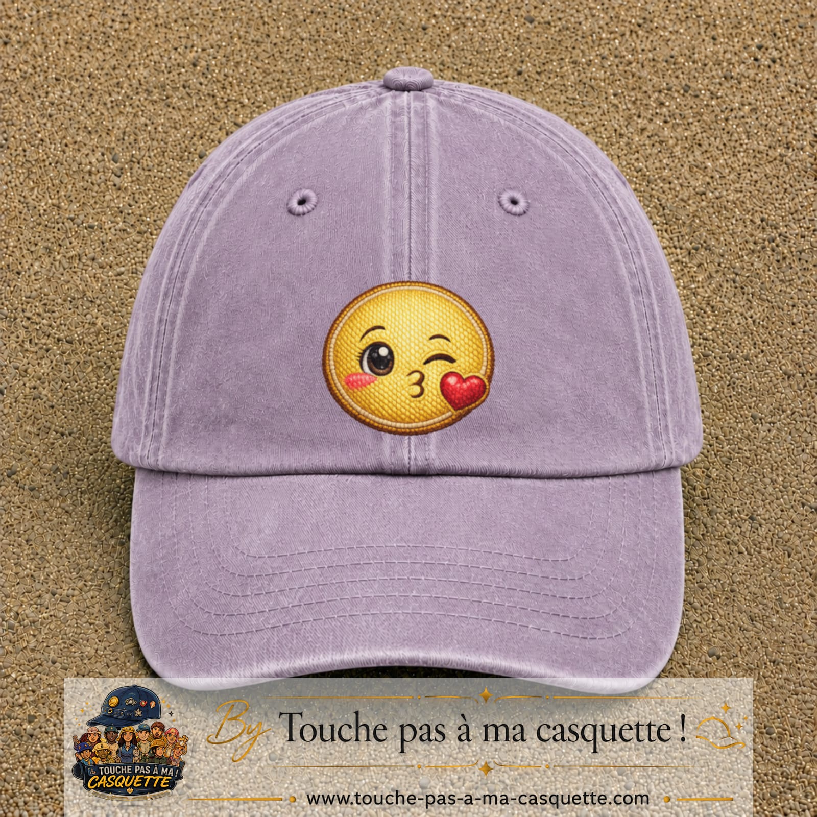 Casquette baseball Violet délavé 100% coton avec visuel Emoji bisou cœur 7 cm - image produit principale