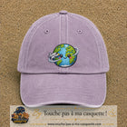 Image principale produit115grosVI - casquette Violet délavé avec visuel Monde kawaii avion 7 cm