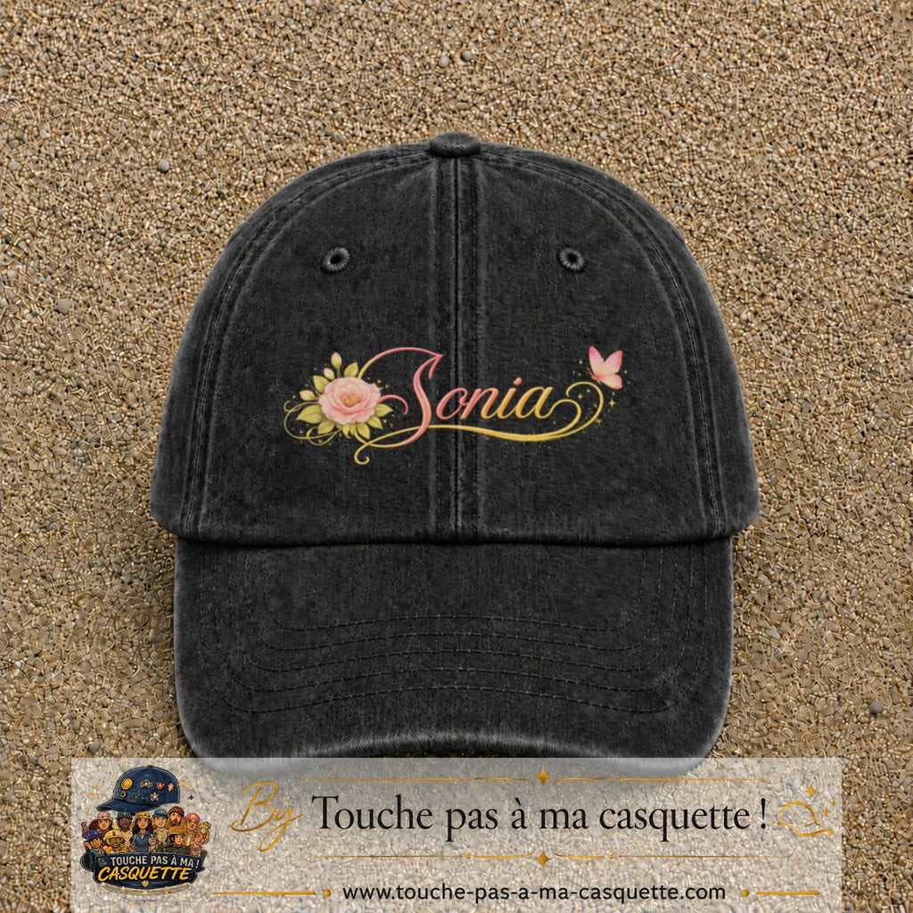 Casquette Noir délavé avec motif Prénom Sonia fleuri en 7 cm – vue principale