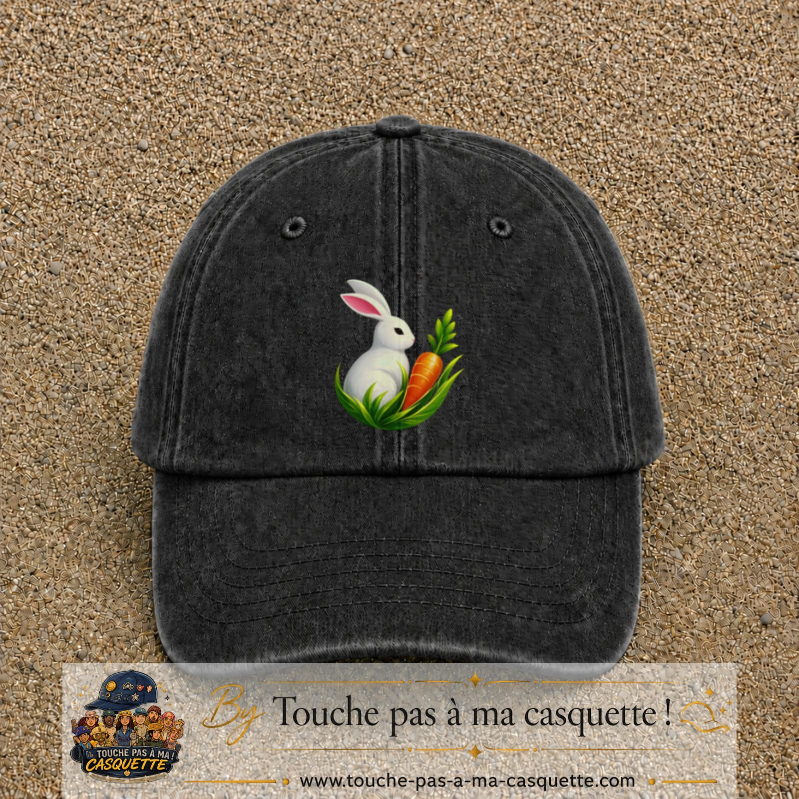 Casquette Noir délavé motif Lapin blanc avec carotte logo 7 cm