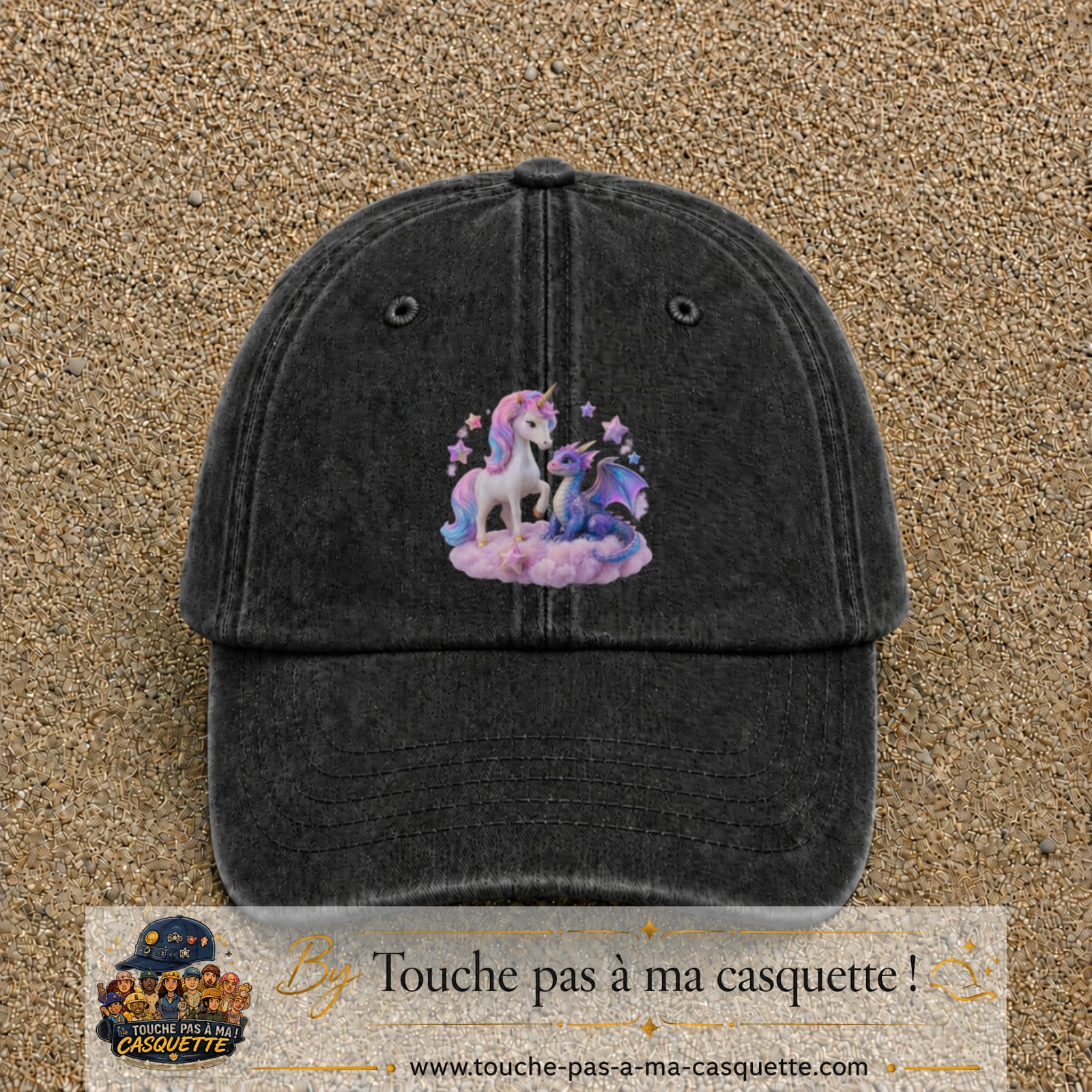 Casquette Noir délavé avec motif Licorne et dragon sur un nuage en 7 cm – vue principale
