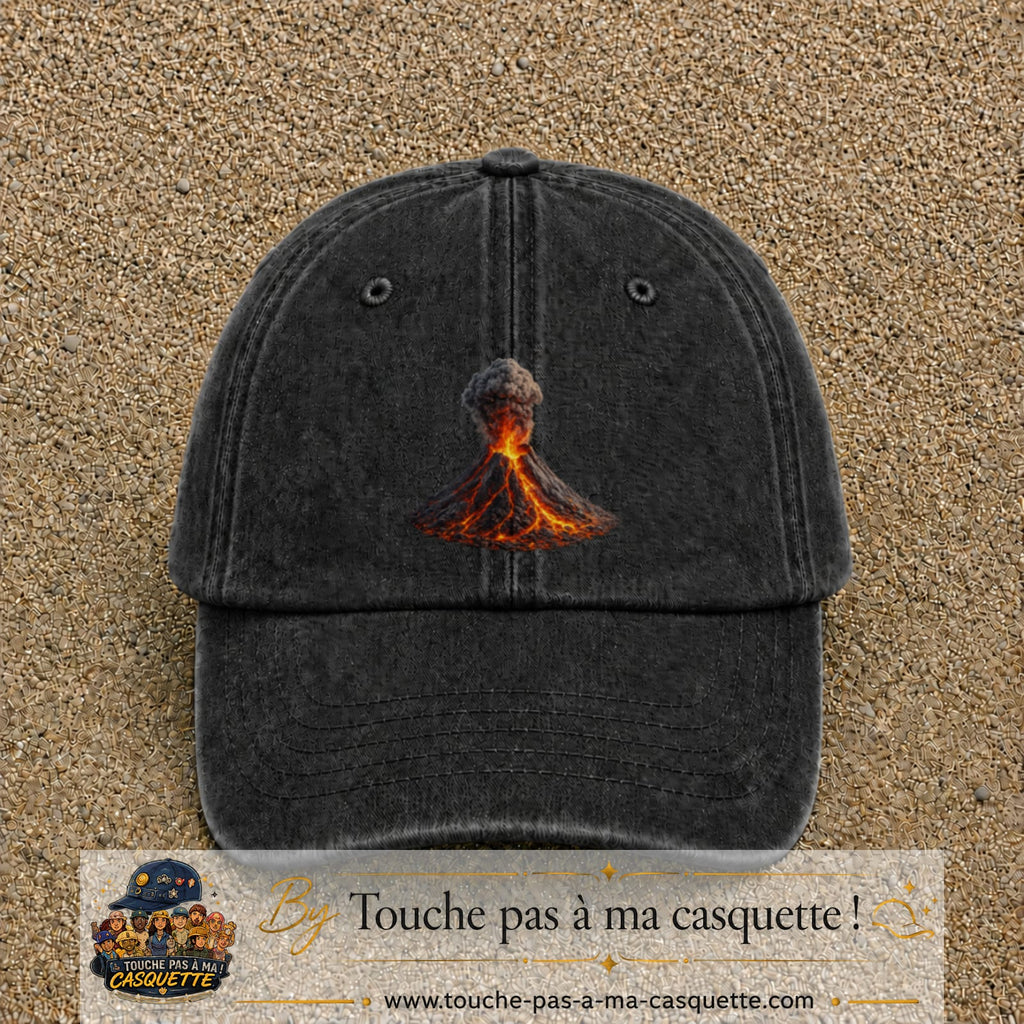 Image principale casquette Noir délavé avec motif Volcan en éruption 7 cm