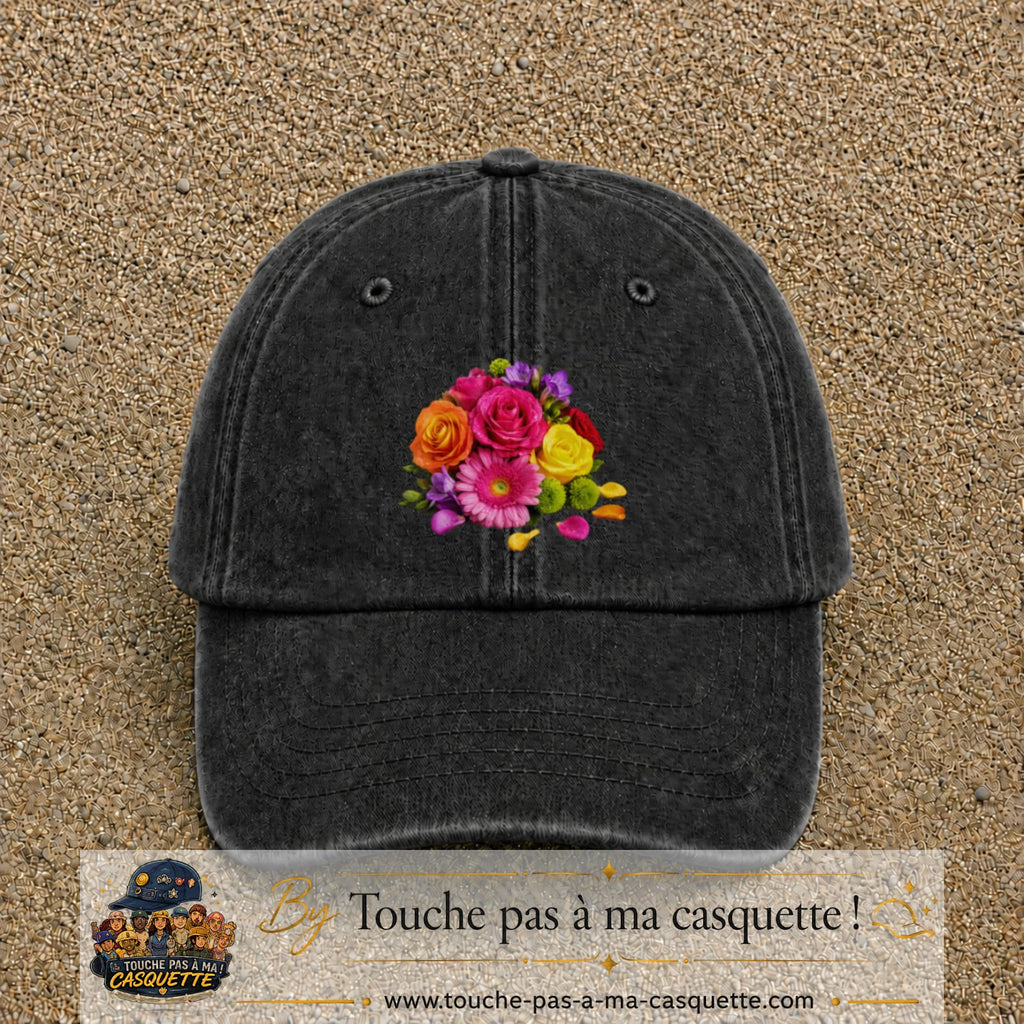Casquette Noir délavé motif Bouquet de fleurs logo 7 cm