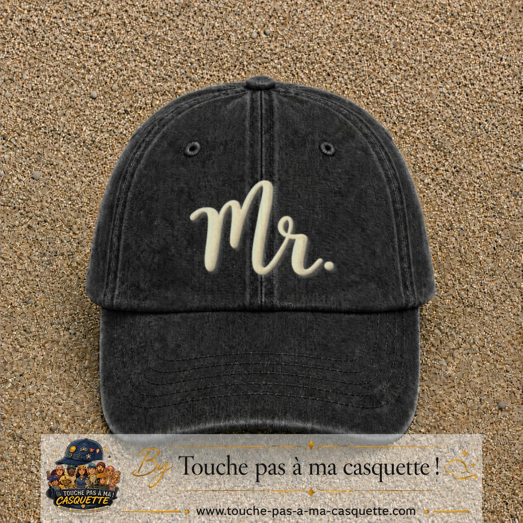 Image principale produit111grosN - casquette Noir délavé avec visuel Mr blanc 7 cm