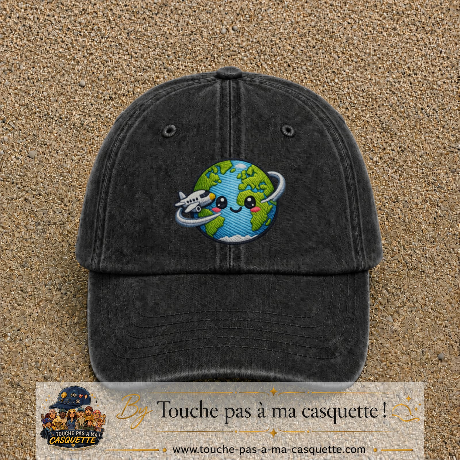 Image principale produit115grosN - casquette Noir délavé avec visuel Monde kawaii avion 7 cm